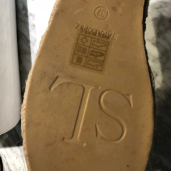 Slip ons - Picture 4 of 5